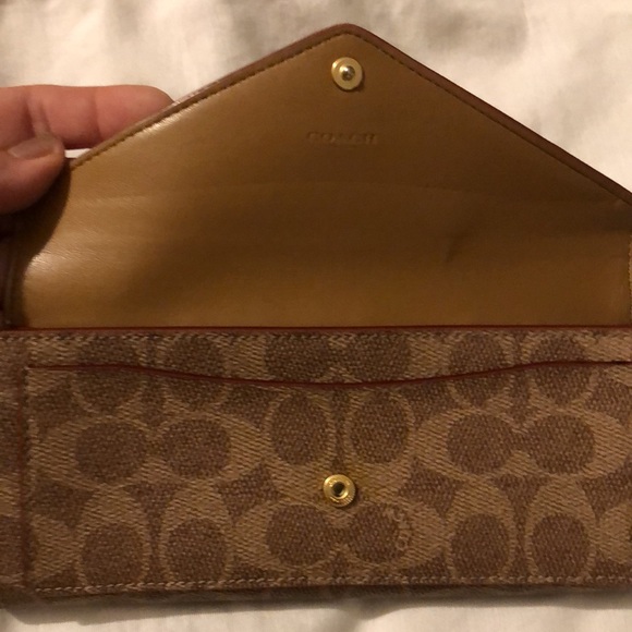 Leather Monogram Walket - Picture 5 of 10